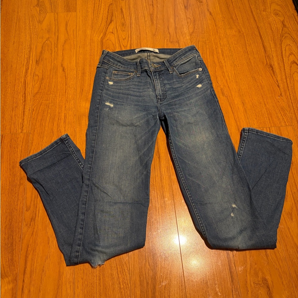 Straight Mid-Rise Blue Denim Jeans